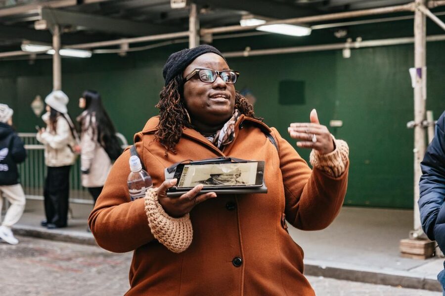 NYC: History of Slavery & Underground Railroad Walking Tour - A serious subject, handled through conversation