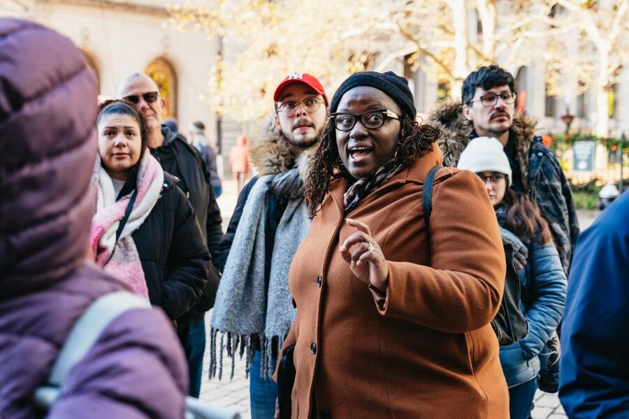 NYC: History of Slavery & Underground Railroad Walking Tour - Fraunces Tavern and the colonial city