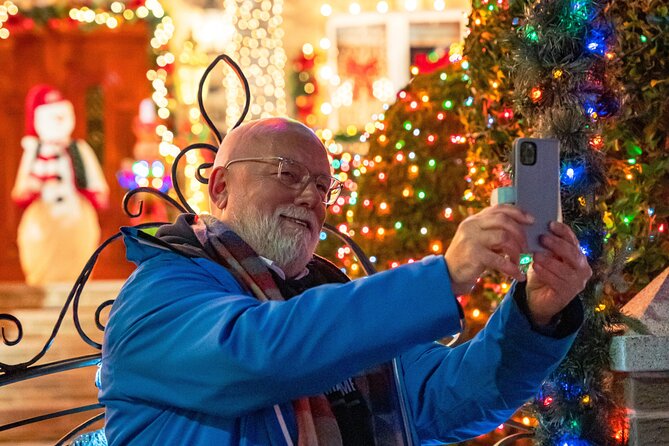 NYC: Holiday Lights and Dyker Heights Luxury Bus Tour - What to bring for a comfortable evening