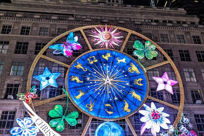 NYC Holiday Lights Tour - Wall Street’s tree and Federal Hall