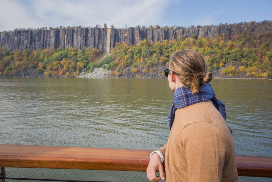 NYC: Hudson River Fall Foliage Yacht Tour - Palisades Park and the river’s dramatic cliffs
