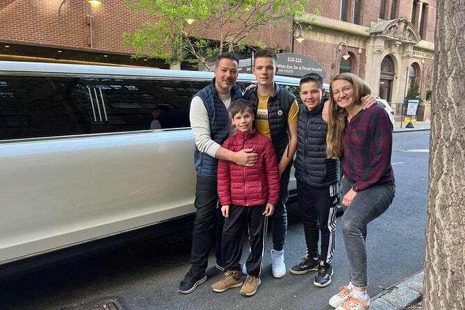 NYC Limousine Tour (New York "NYC Limo Tour" Limo, SUV Or Van ) - What three hours can and cannot cover