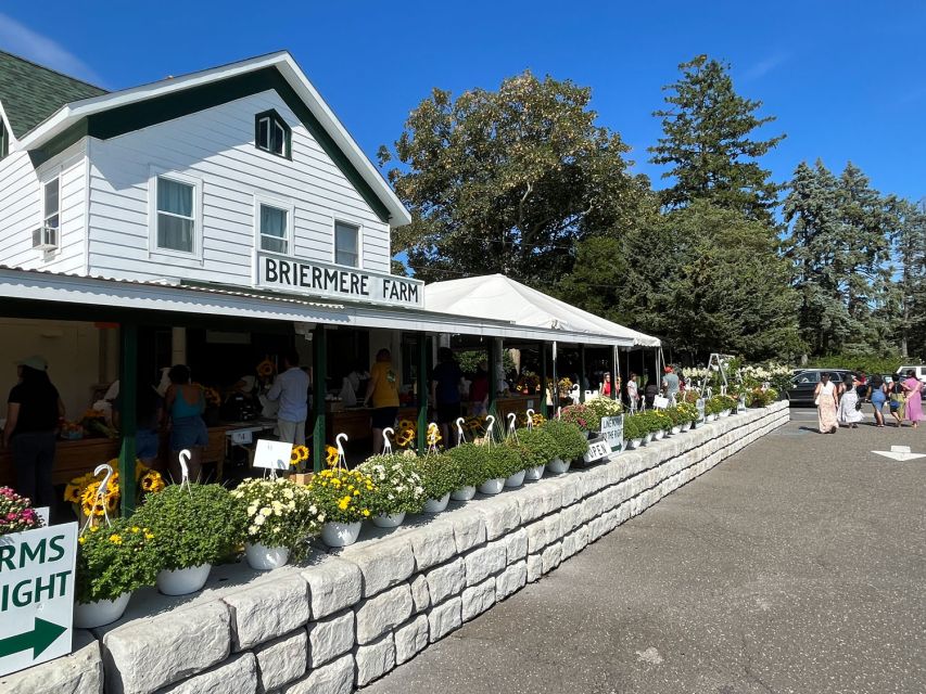 NYC: Long Island Sommelier-Guided Wine Tasting Tour - First winery: wine, food, and a proper introduction