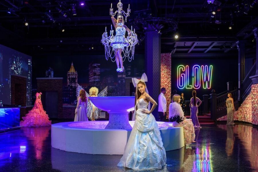 NYC: Madame Tussauds Entry Tickets - Themed rooms make the figures more fun
