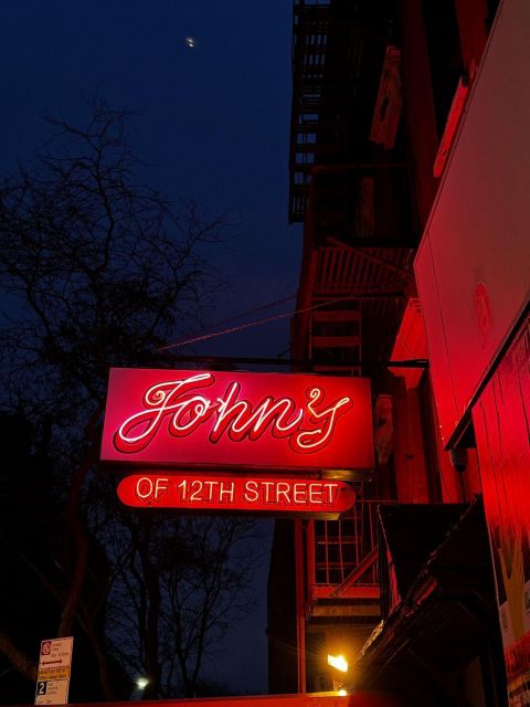 NYC: Mafia Experience and Local Food with NYPD Guide - Why the retired NYPD guide changes the experience