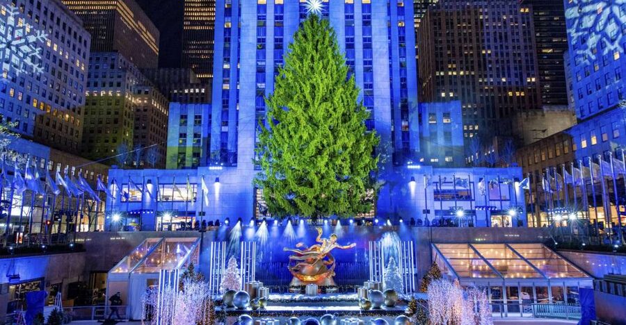NYC: Magical Christmas Lights Carriage Ride - The Saks Fifth Avenue light show