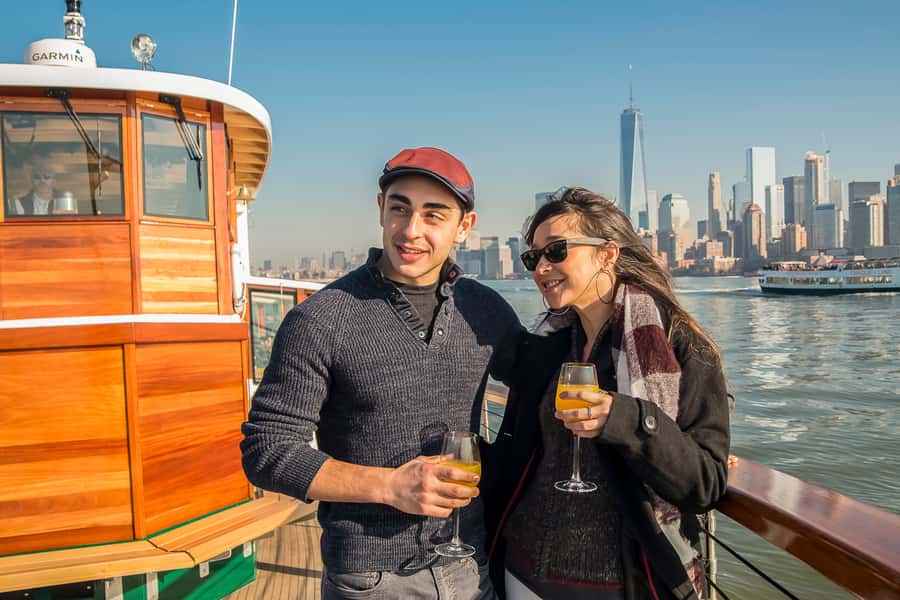 NYC: Manhattan Skyline Brunch Cruise with a Drink - Key points to know before booking