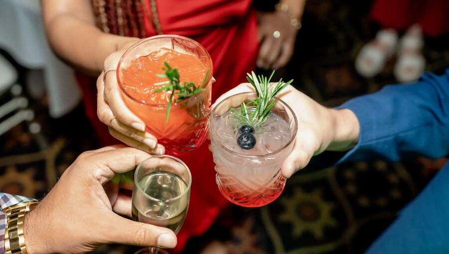 NYC: Manhattan Skyline Dining Cruise - Who will get the most from this cruise