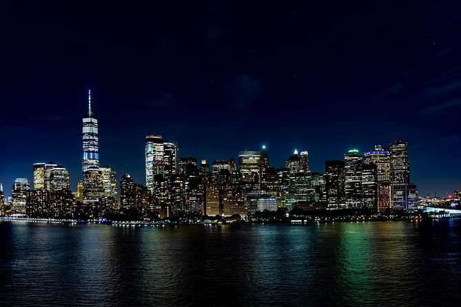 NYC Manhattan Skyline & Statue of Liberty Cruise - Leaving the pier and finding the harbor views
