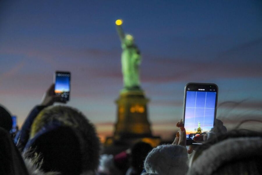 NYC: Manhattan & Statue of Liberty Cruise with Shuttle Bus - Key points at a glance
