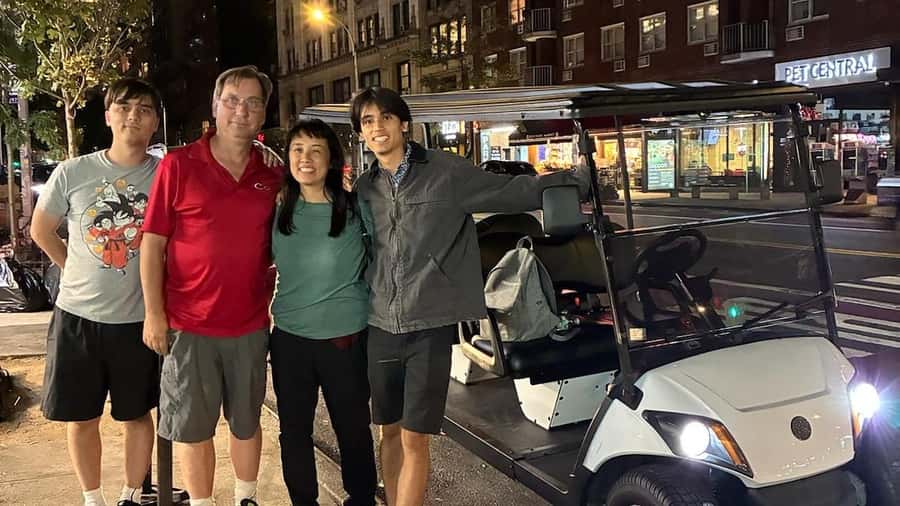 NYC:Midtown,Chelsea &West Village Guided City Tour by E-Cart - What the guide adds