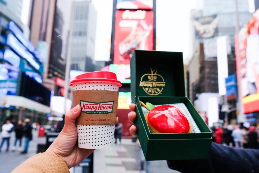 NYC: Midtown Holiday Donut and Hot Chocolate Adventure - What the $70 price really covers