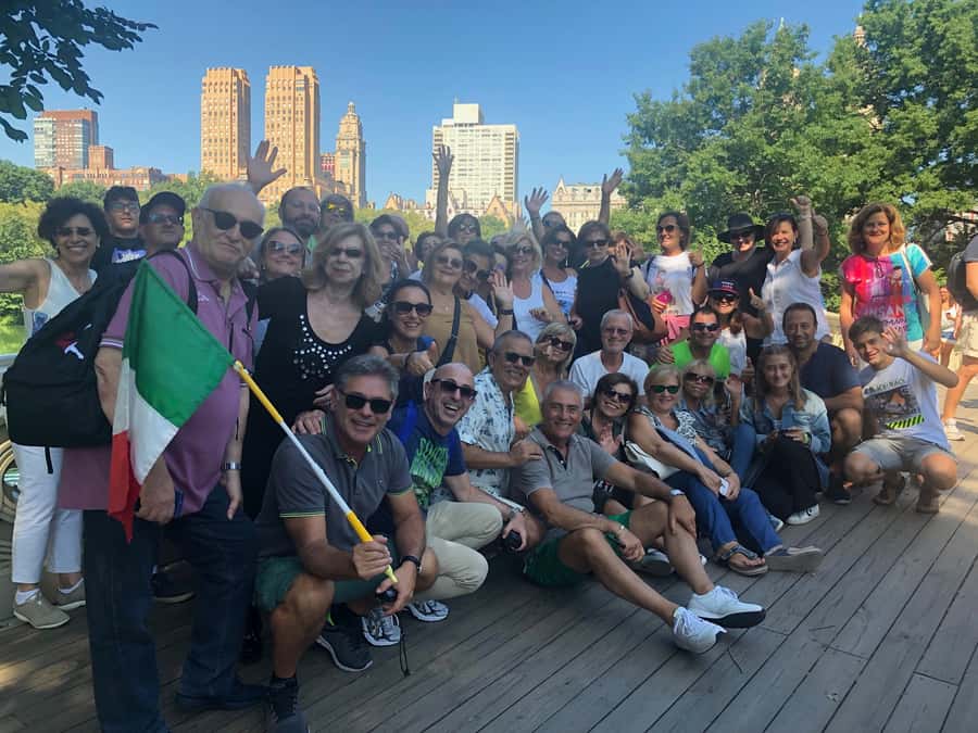 NYC: Midtown & Lower Manhattan Guided Tour - Greenwich Village and SoHo from the road