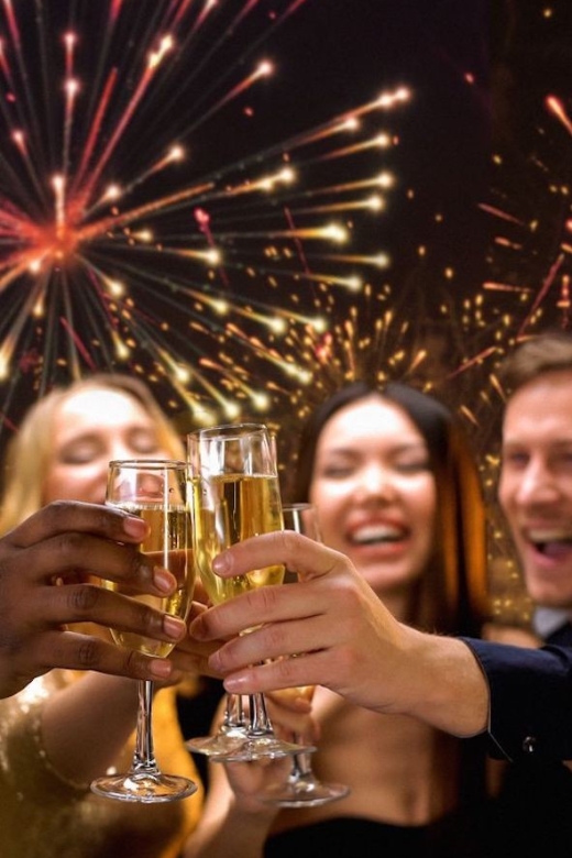 NYC: New Year's Eve Buffet Dinner Fireworks Harbor Cruise - Should you book the New Year’s Eve harbor cruise?