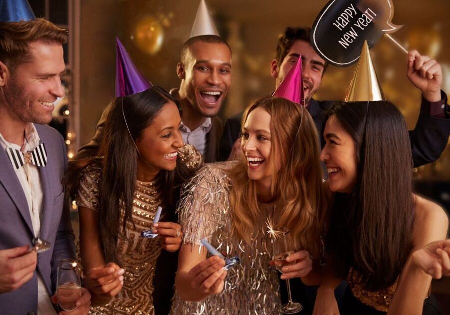 NYC: New Year's Eve Buffet Dinner Fireworks Harbor Cruise - FAQ