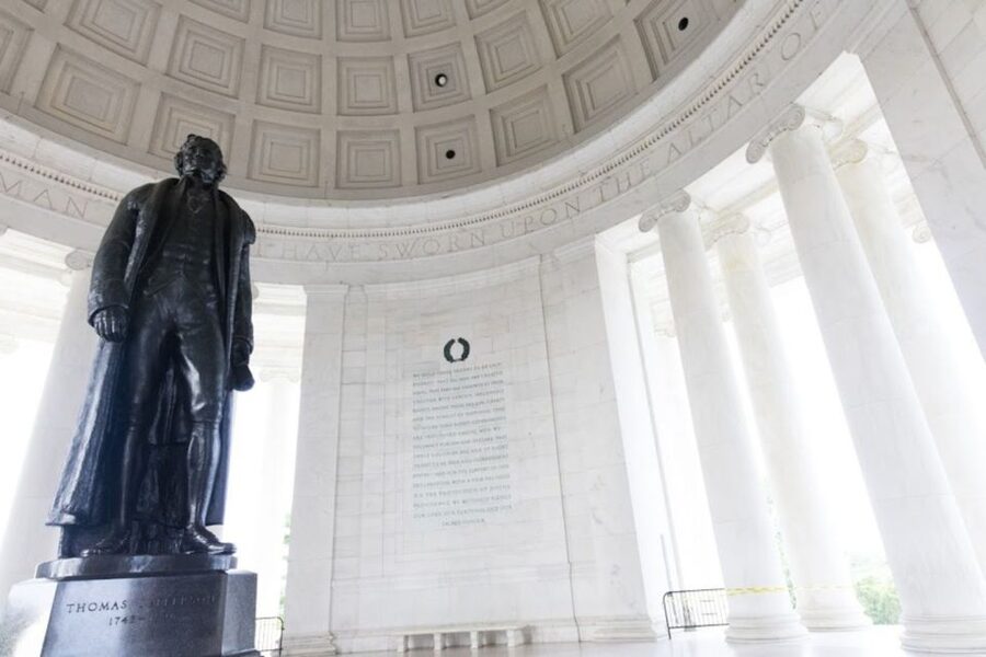NYC: Niagara Falls, Philadelphia, Washington DC 4-Day Tour - Transport, guides, and the pace of the trip