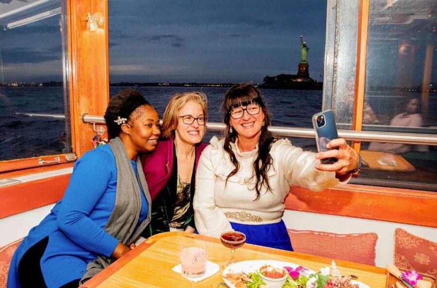 NYC: Night Holiday Lights and Cocoa Cruise - Who will enjoy this most?