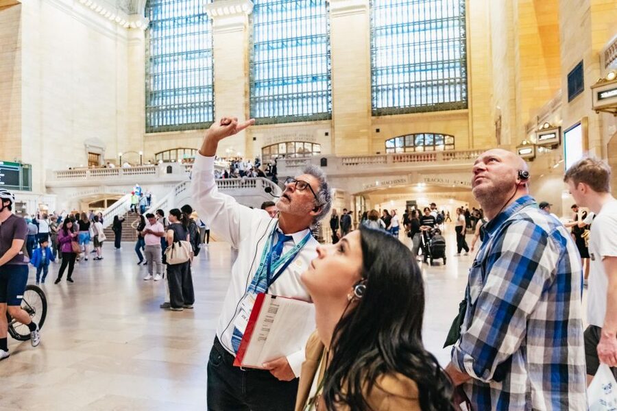 NYC: Official Grand Central Terminal Guided Tour - Guide quality can shape the whole experience