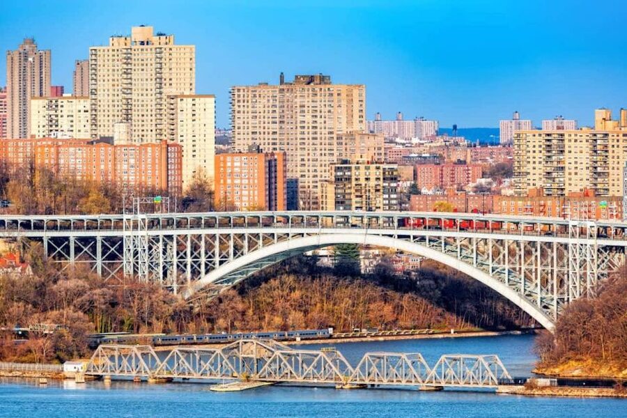 NYC: Private Contrast Tour of New York - Bronx murals, music, and neighborhood identity