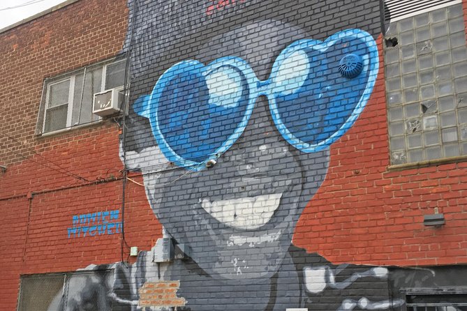 NYC: Private Graffiti & Street Art Walking Tour - Why Bushwick makes a better street-art classroom