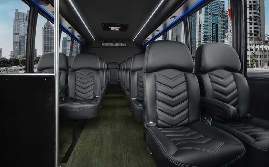 NYC: Private Luxury Tour of NYC With Transportation - Starting at FAO Schwarz and Rockefeller Center