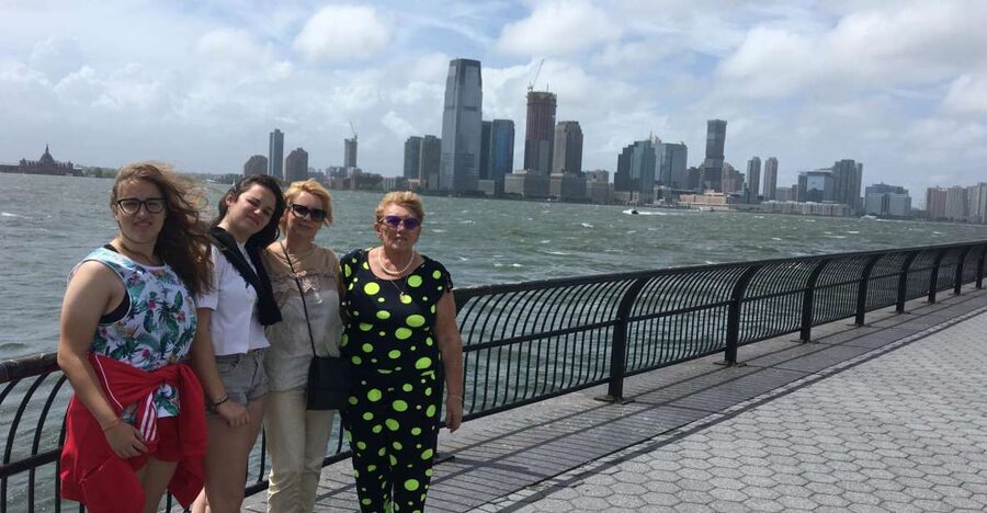 NYC: Private Personalized Tour with Driver and Guide - What the driver and guide add