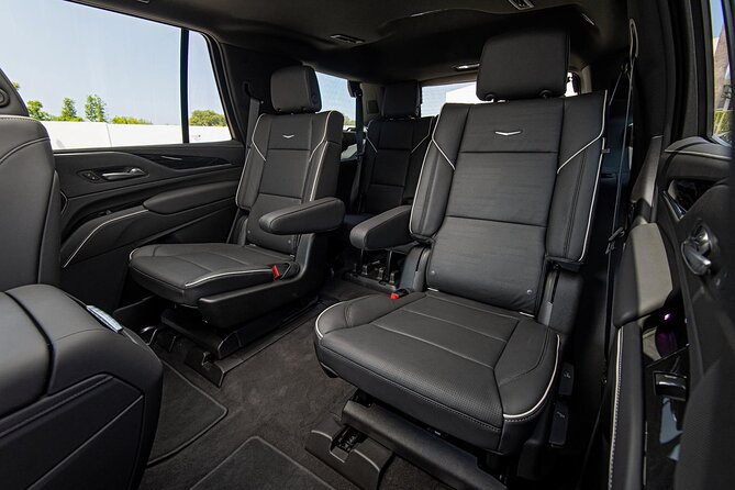 NYC Private Tour With Tour Guide-Stretch Limo, SUV Or Luxury Van - The sightseeing rhythm: drive, explain, stop, photograph