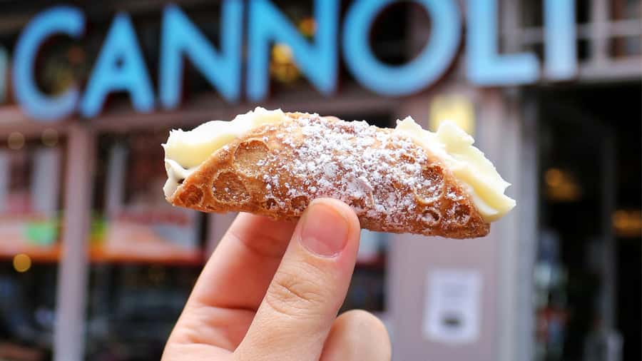 NYC: Private Upper East Side Guided Food Tour - Starting with a hand-rolled bagel at H&H