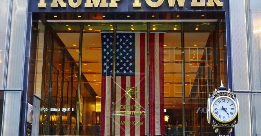 NYC: Private Walking Tour of Donald Trump Buildings - Grand Central and the Chrysler Building on the way