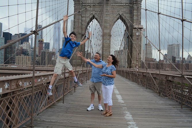 NYC Professional Photoshoot and Walking Tour with Private Guide - What this NYC photo walk is really good at