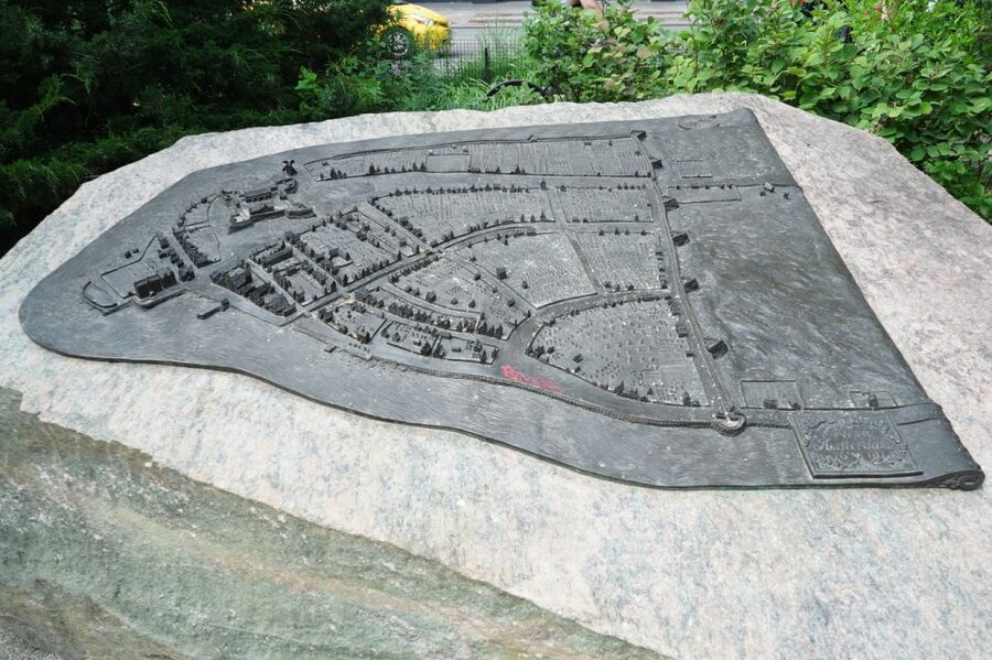 NYC: Remnants of Dutch New Amsterdam Guided Walking Tour - Walk the shoreline that shaped Dutch New Amsterdam