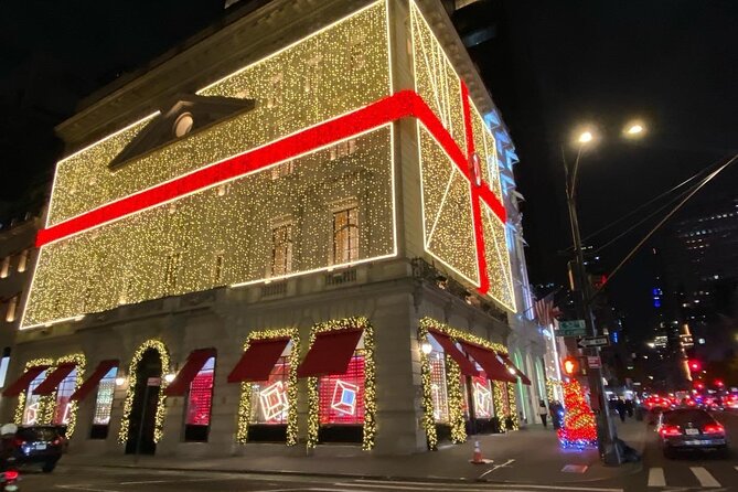 NYC Rockefeller Center Christmas Lights Horse Carriage Ride - Fifth Avenue’s holiday windows
