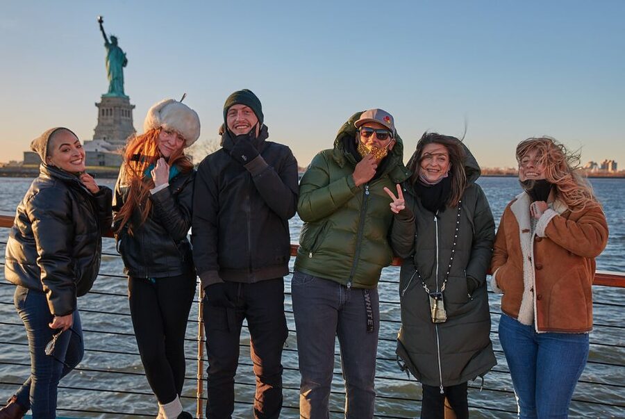 NYC: Romantic Valentine's Day Champagne Cruise - Setting sail from Chelsea Piers