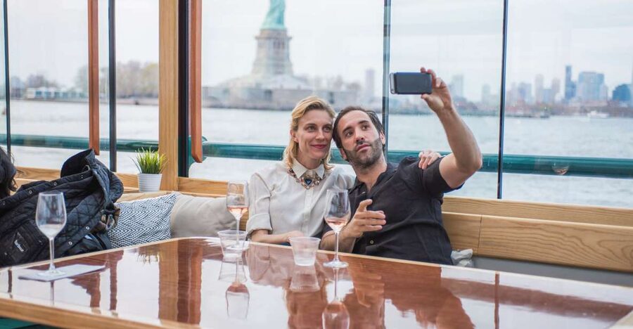 NYC: Romantic Valentine's Day Champagne Cruise - Four sparkling wines and a light pairing