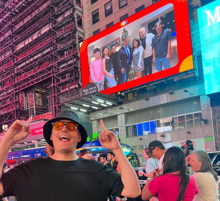 NYC: See Yourself on a Times Square Billboard for 24 Hours - Watching in person and using the livestream