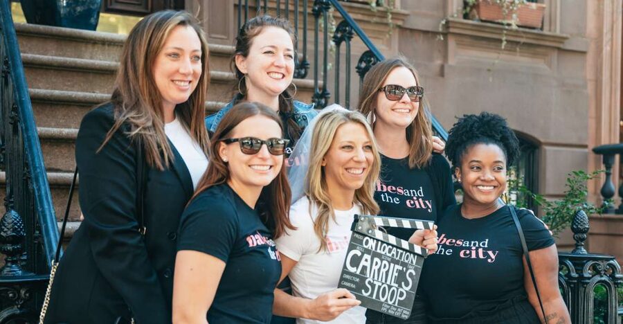 NYC: Sex and the City Hotspots Bus Tour (On Location Tours) - A cupcake, shopping, and the New York setting