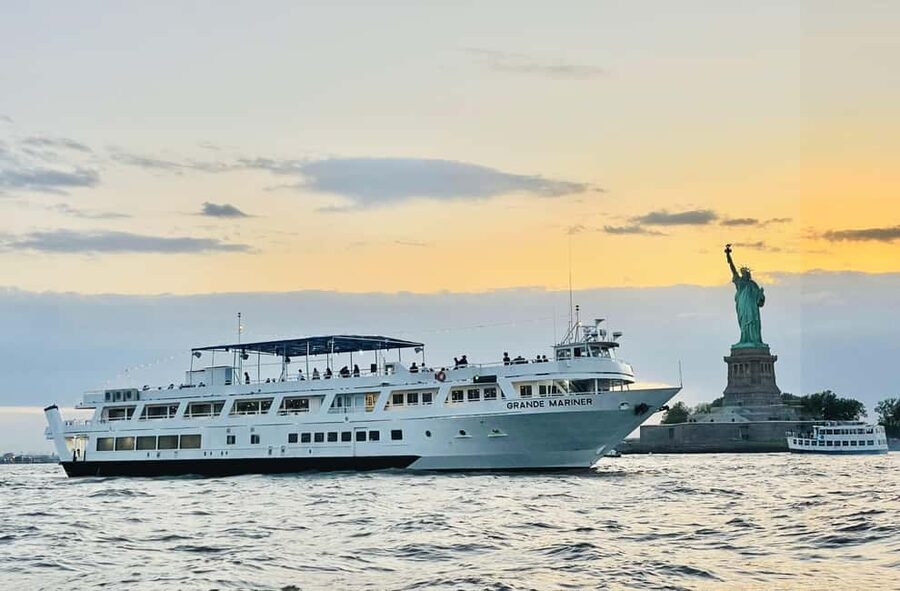 NYC: Sightseeing Harbor Cruise on the Grande Mariner - Why New York looks better from Pier 36