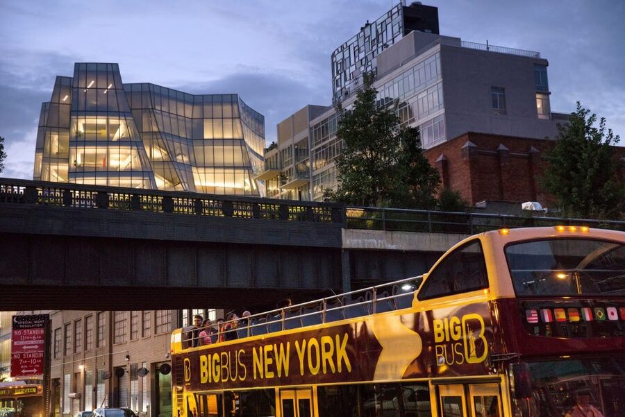 NYC: Sightseeing Night Tour by Open-Top Bus with Live Guide - The Manhattan Bridge crossing and the best photo opportunity