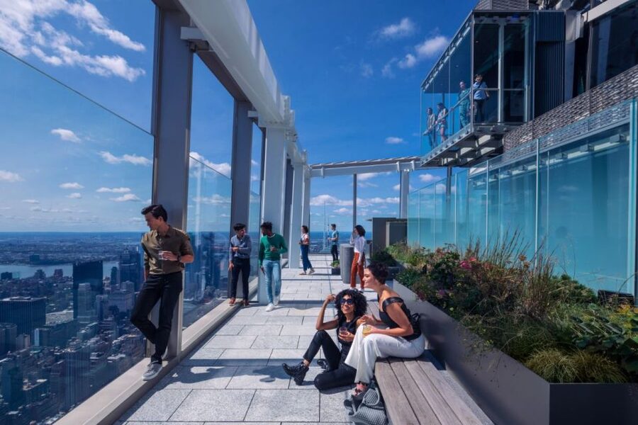 NYC: Skip-the-Line SUMMIT One Vanderbilt Guided Tour - The 90-minute route through mirrors and views