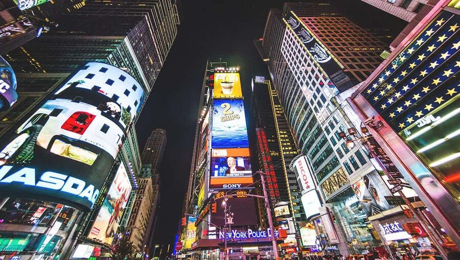 NYC: Skyline Night Tour on Double-Decker Bus - Choosing between the upper and lower decks