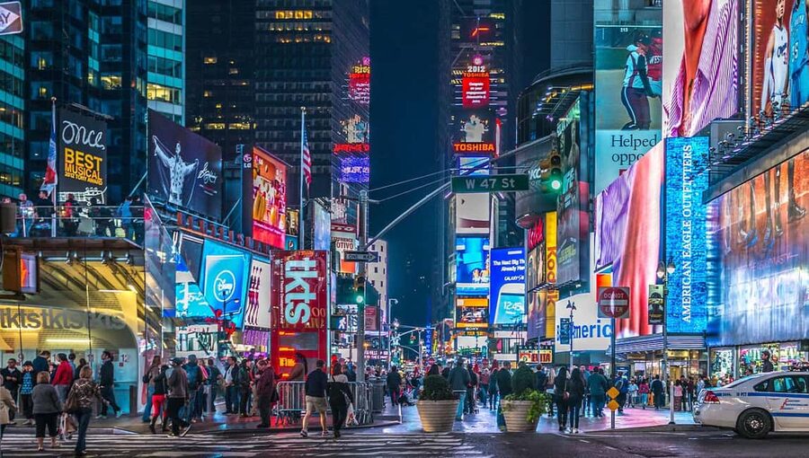 NYC: Skyline Night Tour on Double-Decker Bus - Who will get the most from this night tour?