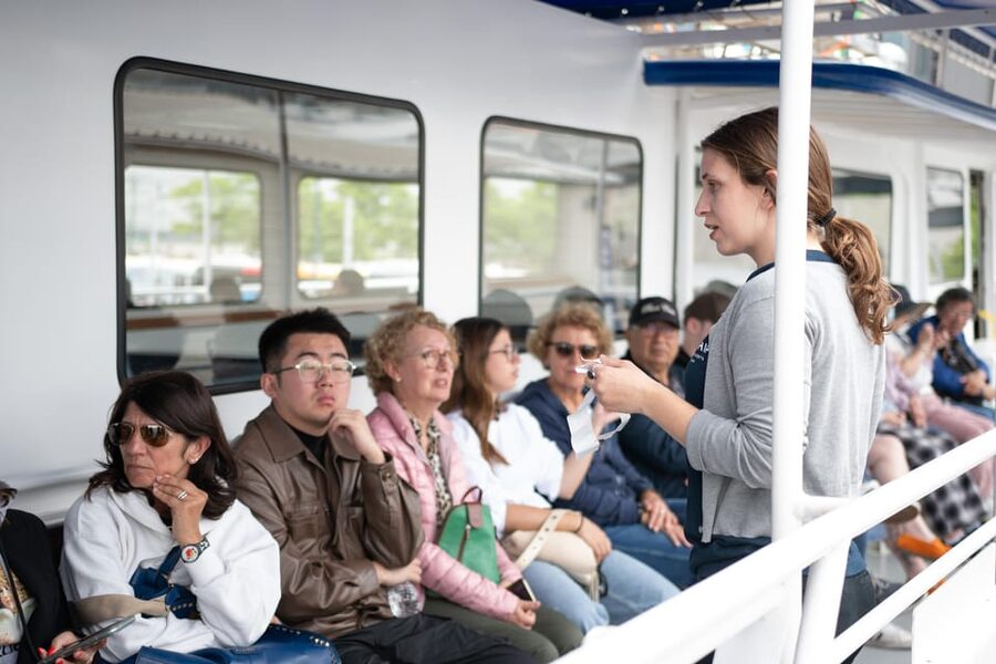 NYC: Starship Landmark 90 Minute Sightseeing Cruise - Governors Island, Lower Manhattan, and One World Trade Center