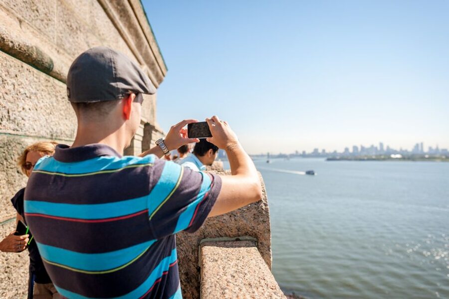 NYC: Statue of Liberty and Ellis Island Tour with Ferry - Starting at Castle Clinton in Battery Park