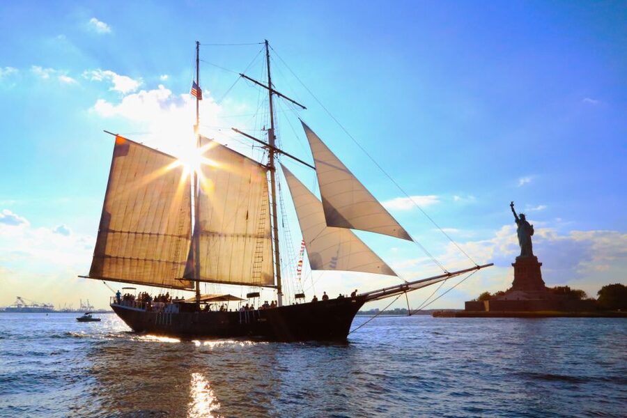 NYC: Statue of Liberty Day Sail with Onboard Bar - Why a sailboat changes the harbor tour