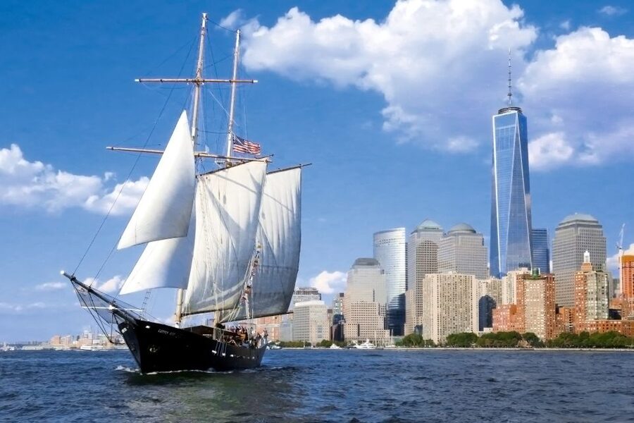 NYC: Statue of Liberty Day Sail with Onboard Bar - What you see from One World Trade Center to Governors Island