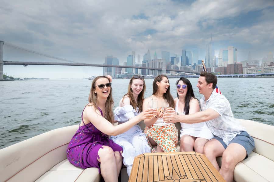 NYC: Statue of Liberty Private Yacht Tour - The Statue of Liberty is the main event