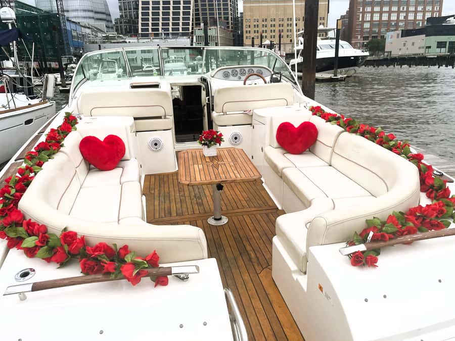 NYC: Statue of Liberty Private Yacht Tour - The Hudson River opens the view