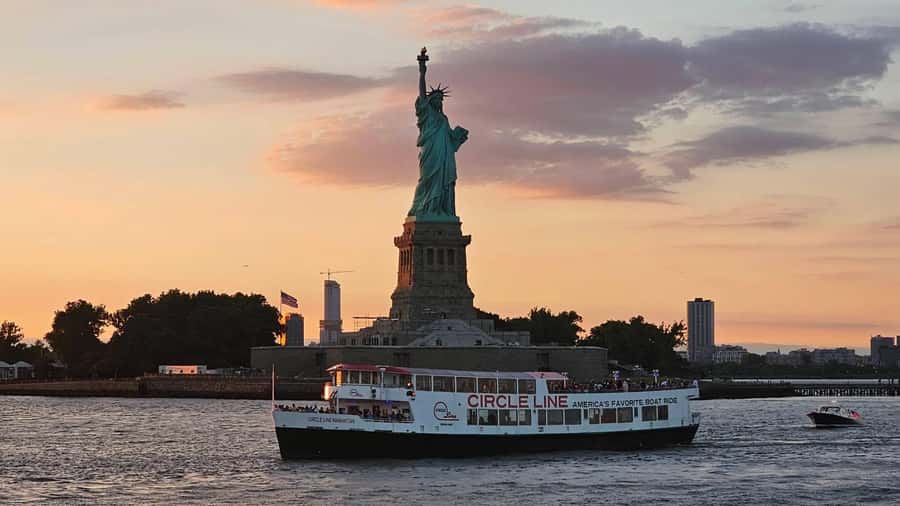 NYC: Statue of Liberty Sunset Cruise Skip-the-Line Ticket - Why this sunset cruise works so well