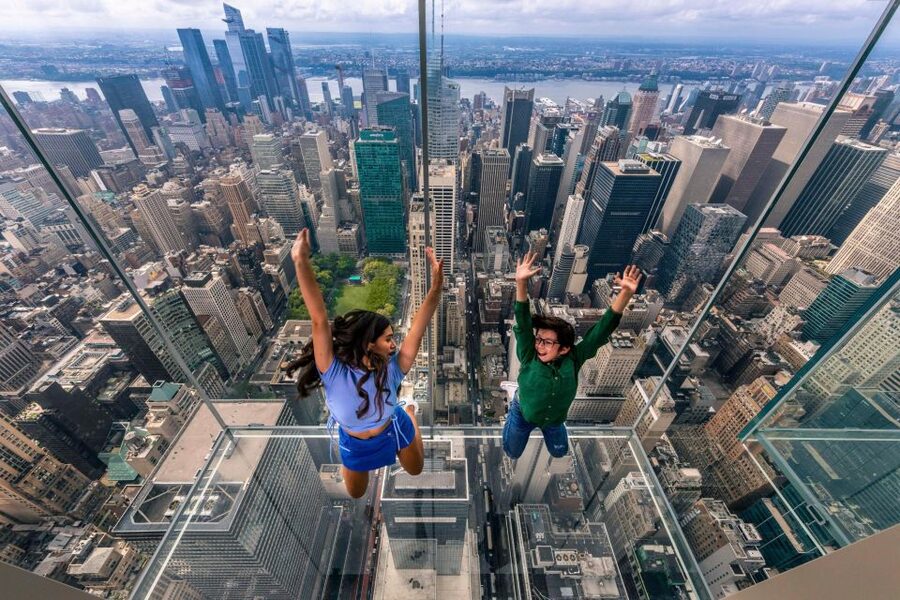 NYC: SUMMIT One Vanderbilt Ticket and Grand Central Tour - Inside SUMMIT One Vanderbilt’s mirrored rooms