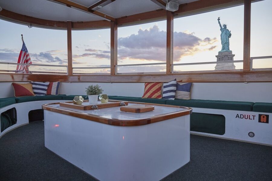 NYC: Sunset Cruise on a Small Yacht with a Drink - My booking advice